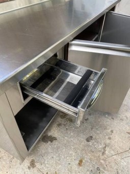 Πόστο Καφέ Ανοξείδωτο 225x70x87 Με Συρτάρι & Αποθηκευτικό Χώρο Μεταχειρισμένο